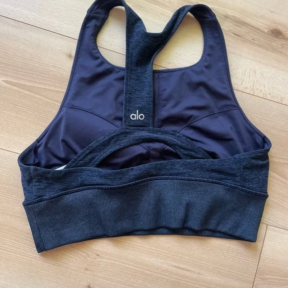 Alo Yoga Alosoft Serenity Sports Bra in Rich Navy Heather Size Large - Picture 5 of 6